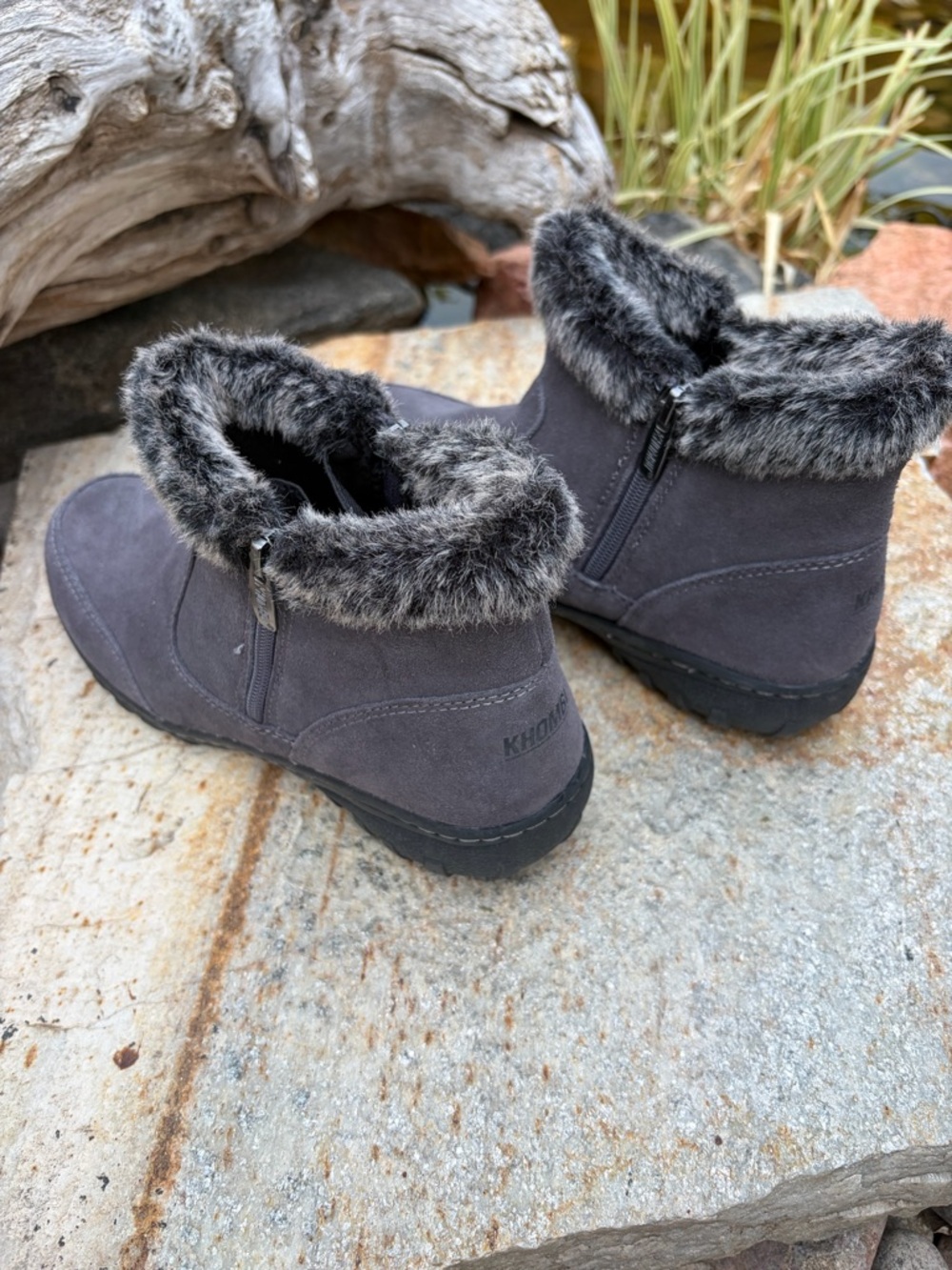 Khombu Women's Size 8 Winter Boots Gray Faux Fur Lined Ankle Zip Snow - Picture 4 of 9